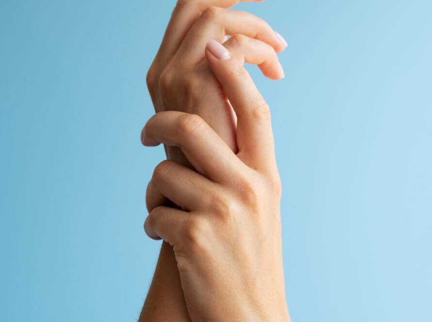 jak odmłodzić dłonie