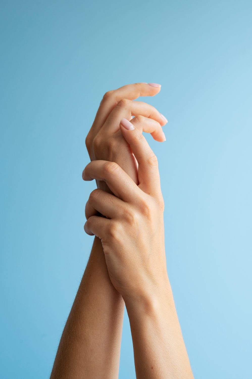 jak odmłodzić dłonie